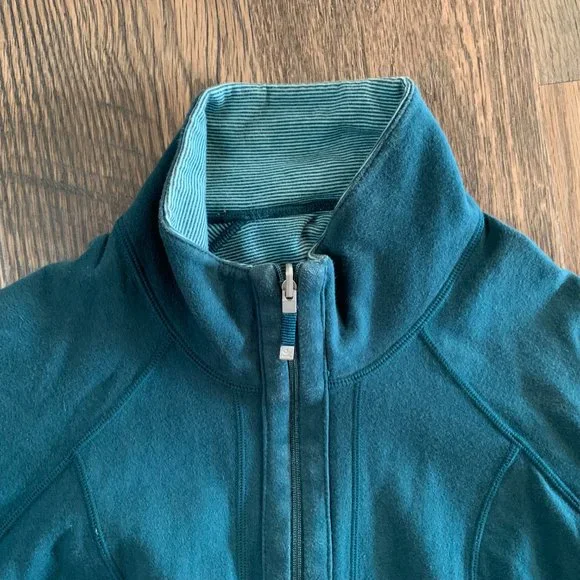 Women's Teal Solid/ Teal & Blue Striped Reversible Long Sleeve Jacket with Zip - Picture 3 of 7